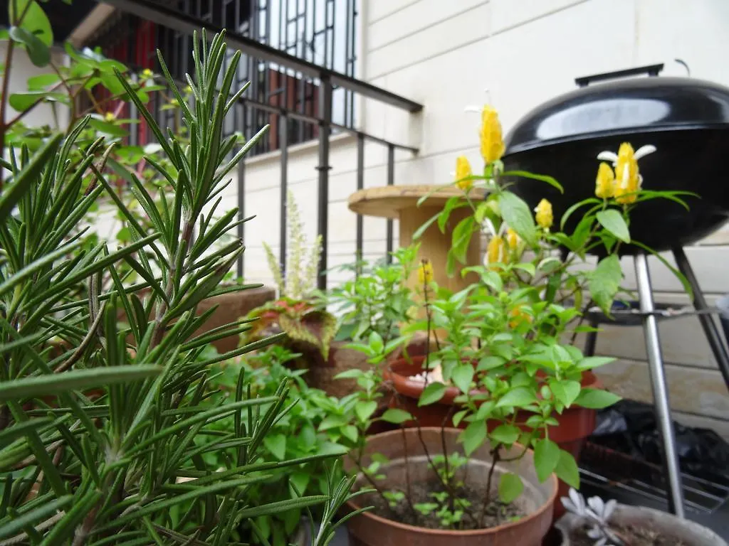 旅馆 Almarita Guest House 麦德林
