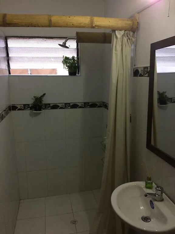 Almarita Guest House 麦德林 旅馆