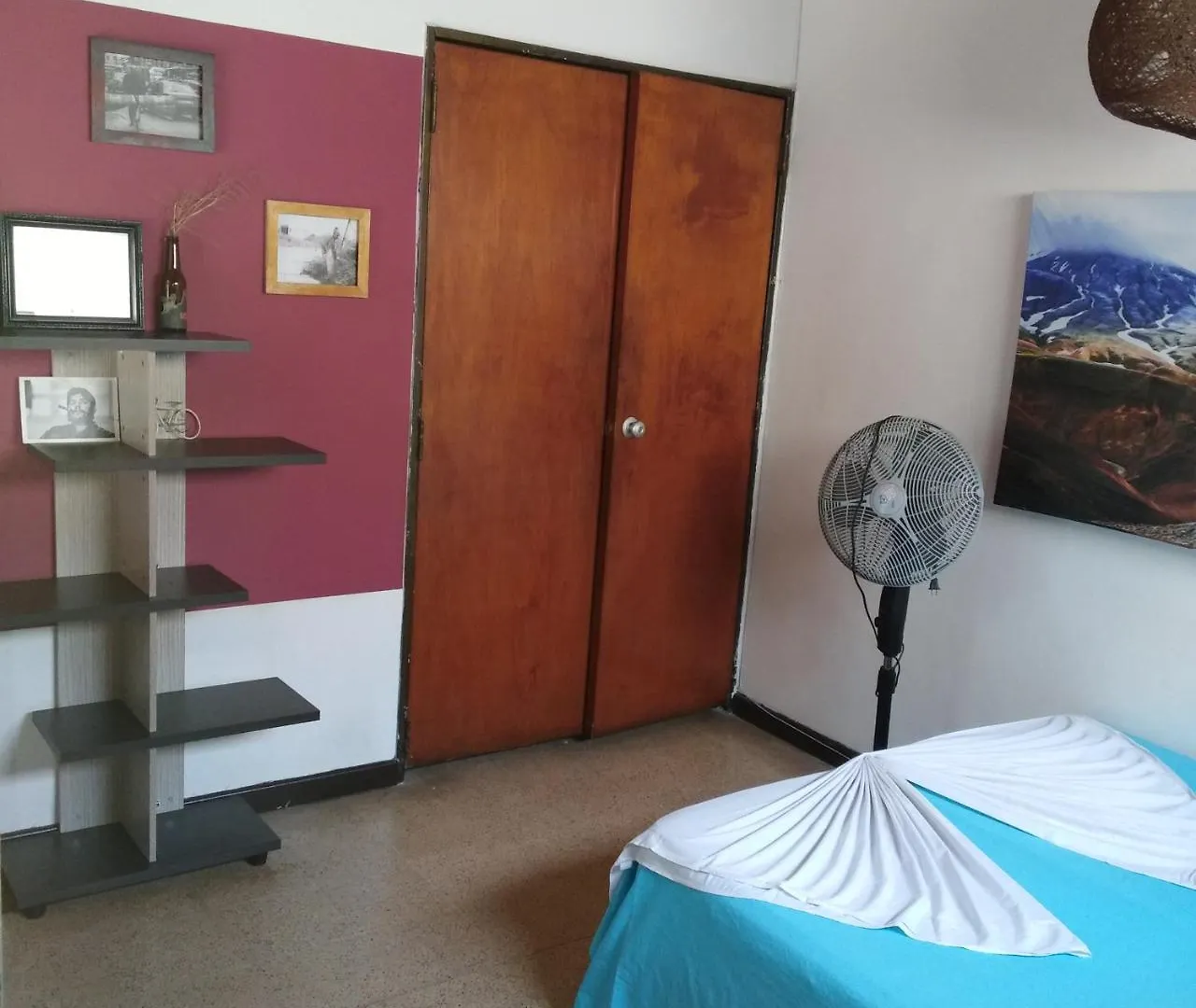 Almarita Guest House 麦德林 旅馆